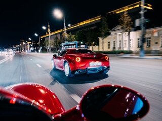 2014 Alfa Romeo 4C, красный, 10000000 рублей, вид 3