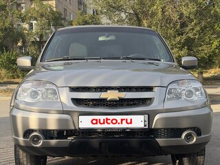 2016 Chevrolet Niva I Рестайлинг, серый, 720000 рублей, вид 1