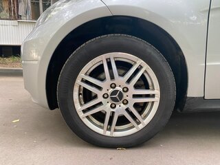 2012 Mercedes-Benz A-Класс 180 II (W169) Рестайлинг, серебристый, 1000000 рублей, вид 4