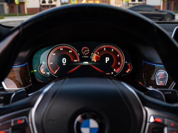 2016 BMW 7 серии 740d xDrive VI (G11/G12), серый, 4500000 рублей - вид 29