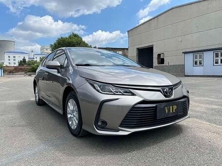 2023 Toyota Corolla XII (E210), бежевый, 1558000 рублей, вид 3