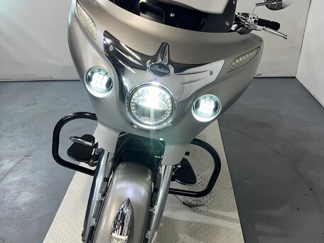 2015 Indian Chieftain, серебристый, 810000 рублей, вид 3