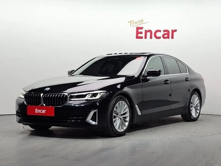 2022 BMW 5 серии 520i VII (G30/G31/G38) Рестайлинг, чёрный, 4370000 рублей, вид 1