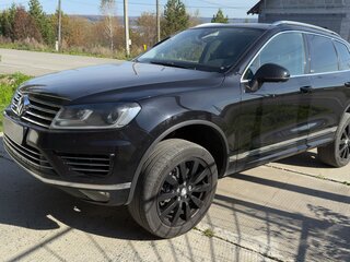 2016 Volkswagen Touareg II Рестайлинг, чёрный, 3500000 рублей, вид 1
