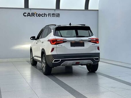 2023 Kia KX3, белый, 1340000 рублей, вид 5