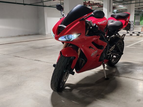 2010 Triumph Daytona 675, красный, 760000 рублей - вид 6