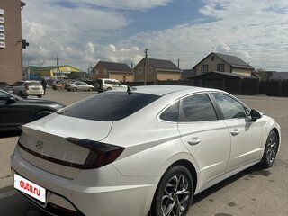 2022 Hyundai Sonata VIII (DN8), белый, 1820000 рублей, вид 3