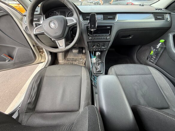 2015 Skoda Rapid I, серый - вид 9