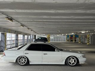 1989 Nissan Laurel VI (C33), белый, 355000 рублей, вид 3