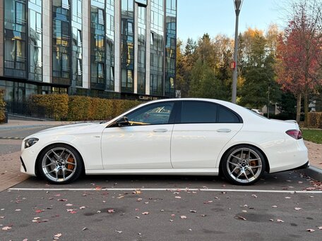 2021 Mercedes-Benz E-Класс AMG 53 AMG V (W213) Рестайлинг, белый, 7300000 рублей, вид 2