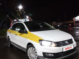 2019 Volkswagen Polo V Рестайлинг, белый, 500000 рублей, вид 2