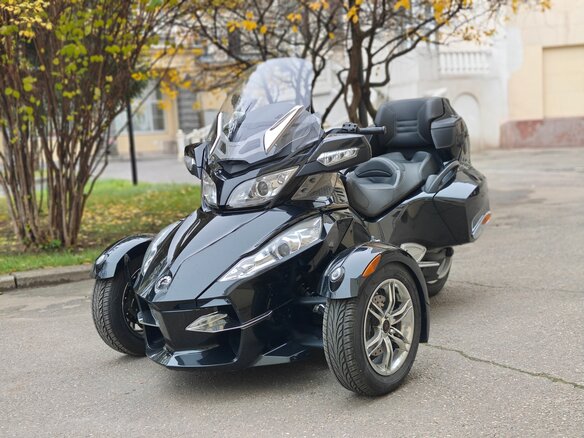 2011 BRP Can-Am Spyder, чёрный, 1600000 рублей - вид 1