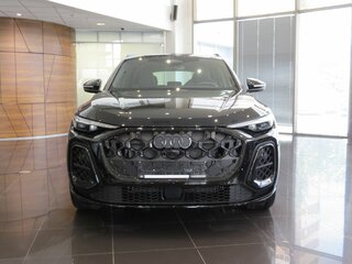 2025 Audi Q5 45 TFSI III (GU), чёрный, 8900000 рублей, вид 2
