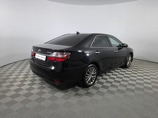 2017 Toyota Camry VII (XV50) Рестайлинг 2, чёрный, 1730000 рублей, вид 5