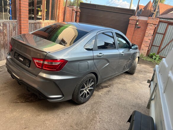 2018 Lada (ВАЗ) Vesta I, серый, 1000000 рублей - вид 4