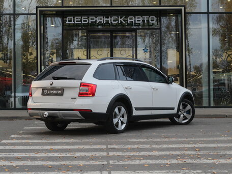2015 Skoda Octavia Scout III (A7), белый, 1395000 рублей, вид 3