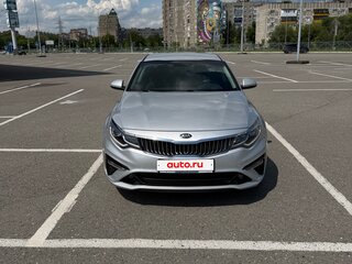 2018 Kia Optima IV Рестайлинг, серебристый, 1950000 рублей, вид 3