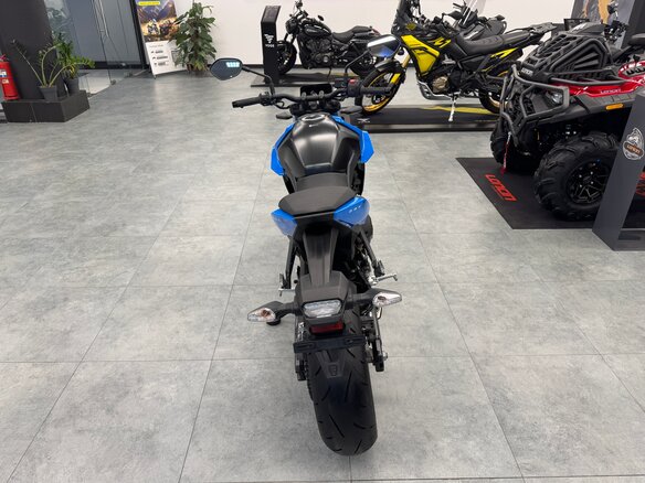 2023 Suzuki GSX-8S, голубой, 930000 рублей - вид 3