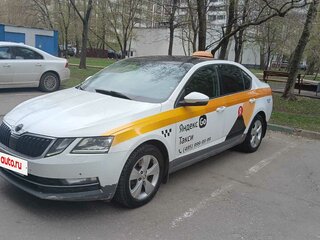 2018 Skoda Octavia III (A7) Рестайлинг, белый, 1000000 рублей, вид 1