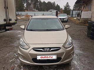 2012 Hyundai Solaris I, бежевый, 630000 рублей, вид 1