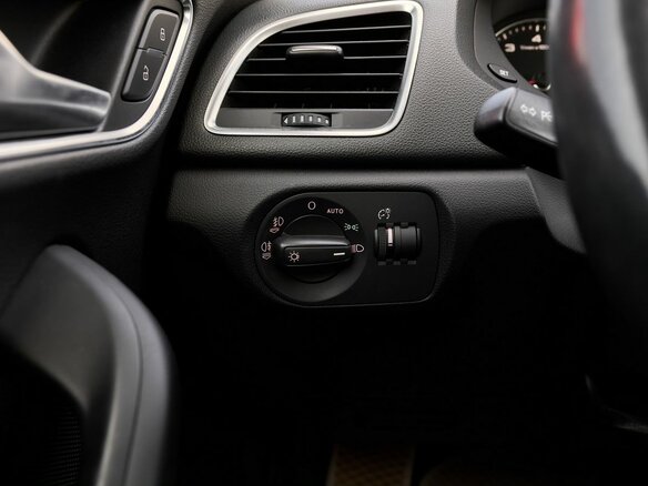 2014 Audi Q3 I (8U), красный - вид 13