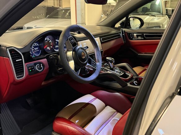 2020 Porsche Cayenne Coupé III, серый, 7000000 рублей - вид 6
