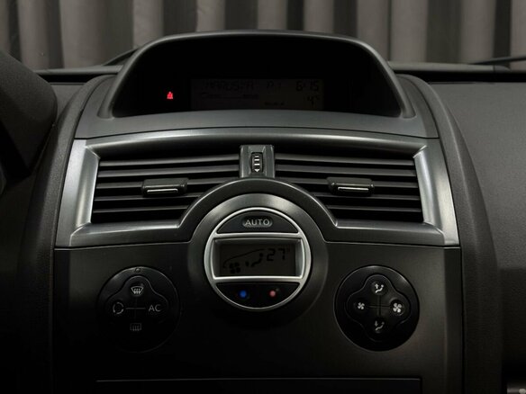 2008 Renault Megane II Рестайлинг, красный, 469999 рублей - вид 17