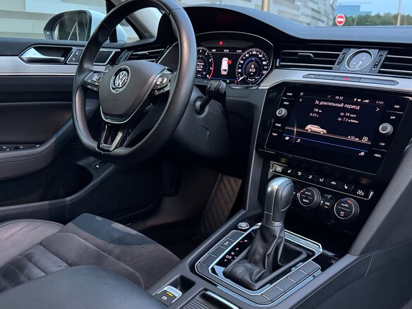 2018 Volkswagen Passat B8, белый, 1990000 рублей - вид 17