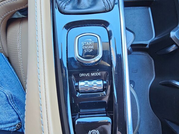 2017 Volvo XC90 II, белый - вид 34