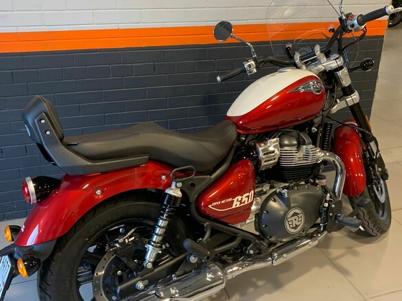 2024 Royal Enfield Super Meteor, красный, 792000 рублей - вид 4