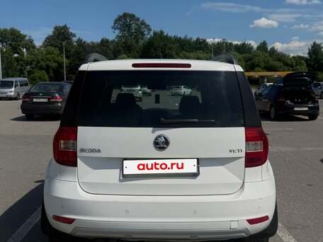 2014 Skoda Yeti I Рестайлинг, белый, 570000 рублей, вид 4