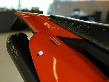 2026 KTM 300 EXC, оранжевый, 1034500 рублей, вид 5