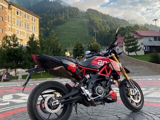 2019 Aprilia Dorsoduro 900, красный, 1100000 рублей, вид 5