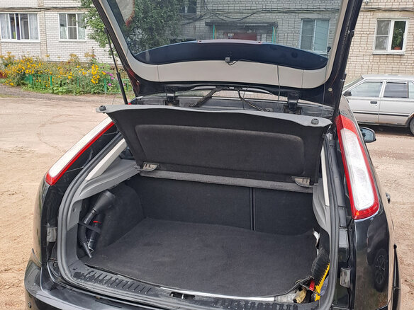 2011 Ford Focus II Рестайлинг, чёрный - вид 5