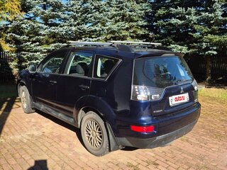 2011 Mitsubishi Outlander II Рестайлинг, синий, 1050000 рублей, вид 2