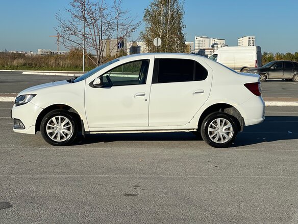 2014 Renault Logan II, белый, 328000 рублей - вид 2
