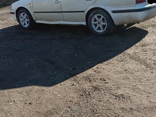 2002 Skoda Octavia I (A4) Рестайлинг, белый, 380000 рублей, вид 3