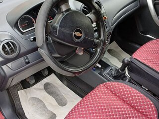 2011 Chevrolet Aveo I Рестайлинг, красный, 650000 рублей, вид 2