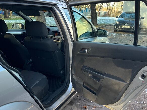2009 Opel Astra H Рестайлинг, серебристый, 579000 рублей - вид 30