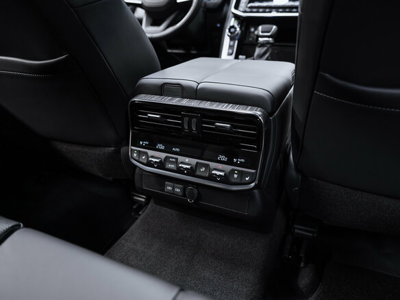2026 Toyota Land Cruiser 300 Series, чёрный - вид 25