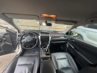 2016 Toyota Camry VII (XV50) Рестайлинг, белый, 1850000 рублей, вид 5