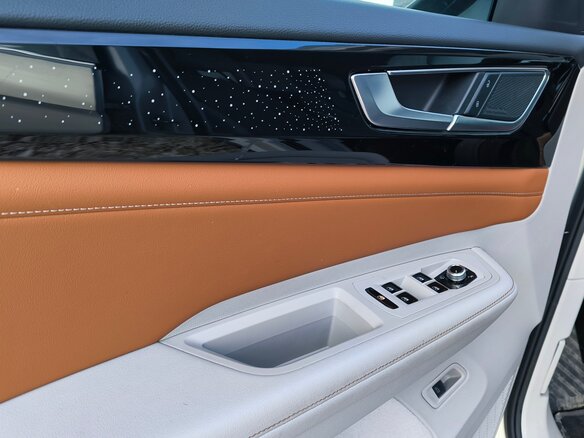 2021 Volkswagen Teramont I Рестайлинг (China Market), серебристый, 4800000 рублей - вид 23
