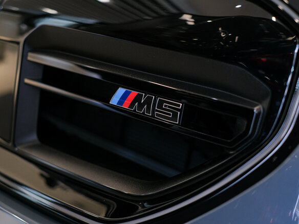 2026 BMW M5 VII (G90), серый, 22990000 рублей - вид 8