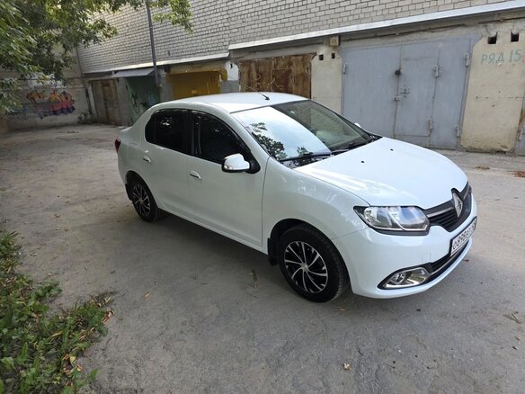 2018 Renault Logan II, белый, 1070000 рублей - вид 1