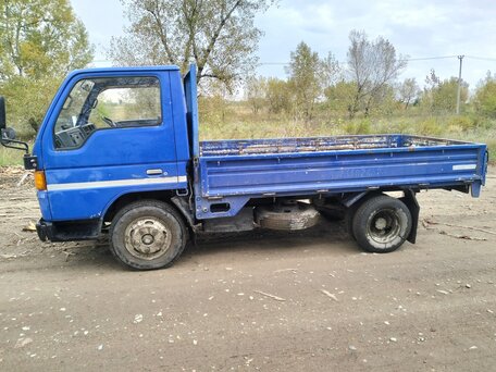 1988 Mazda Titan, синий, 650000 рублей, вид 3