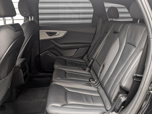 2023 Audi Q7 45 TFSI II (4M) Рестайлинг, чёрный, 7550000 рублей - вид 17