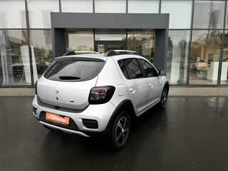 2021 Renault Sandero Stepway II Рестайлинг, серебристый, 1320000 рублей, вид 5