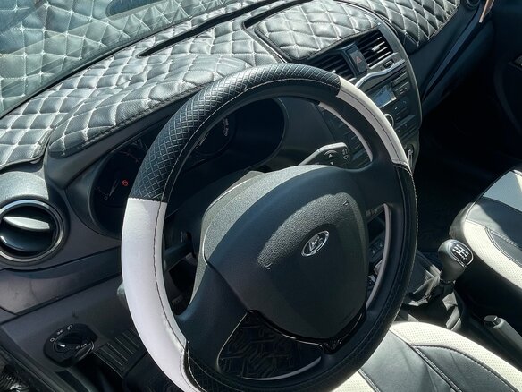 2024 Lada (ВАЗ) Granta I Рестайлинг, чёрный, 1000000 рублей - вид 4