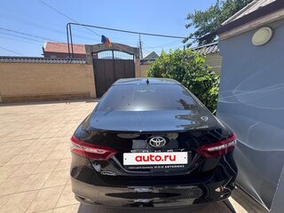 2022 Toyota Camry VIII (XV70) Рестайлинг, чёрный, 3260000 рублей, вид 2