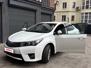 2015 Toyota Corolla XI (E160, E170, E180), белый, 1250000 рублей, вид 1